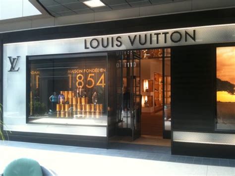 louis vuitton warehouse near me.